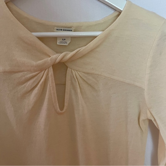 Club Monaco cream knit sweater - Picture 3 of 3